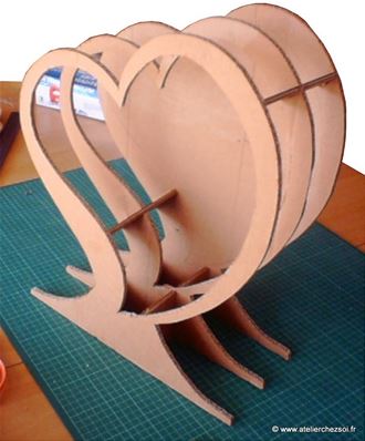 DIY Tuto urne coeur en carton - structure croisée