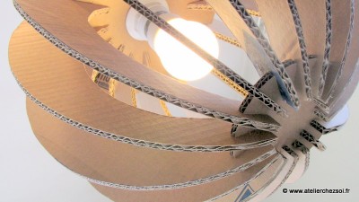 suspension en carton, luminaire boule, modèle atelier chez soi
