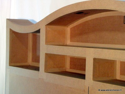 Fabrication meuble en carton : tete de lit Halba - carton brut