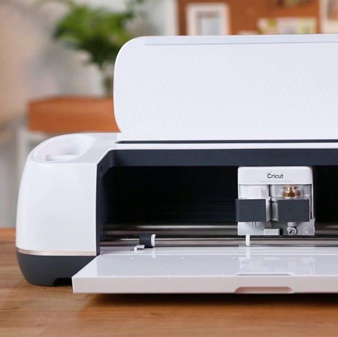 Machine de découpe intelligente Cricut Maker Champagne