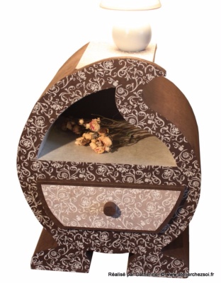 Chevet en carton marron Hoscar par Catherine - Dcoration papier artisanal marron et beige