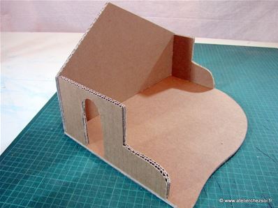 Tutoriel fabrication crèche en carton - assemblage des murs 2