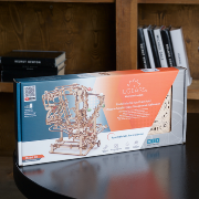 Ugears Maquette en bois Circuit à billes avec Elevateur 31cm 400 pièces 10 billes