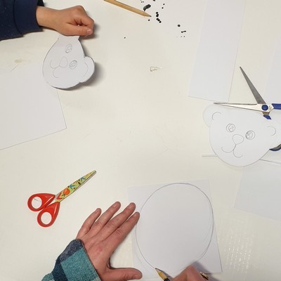 2303-atelier-creatif-enfant-ourson-papier-articule-materiel