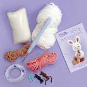 Kit Mon Ami Gurumi Hochet Lapin 16cm Hochet à créer au Crochet Graine créative