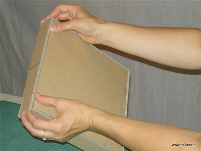 Tuto DIY Fiche pour fabriquer boite en carton - collage couvercle 3