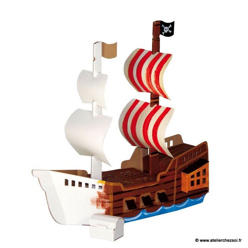 Bateau pirate en carton à décorer - Calafant de L'Atelier Chez Soi