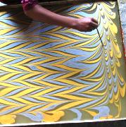 Papier Marbré Indien Paon Blanc Doré Gris Feuille 50x76cm