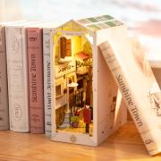 Kit Maquette Ruelle 3D miniature à fabriquer Sunshine Town 18x10x24 cm