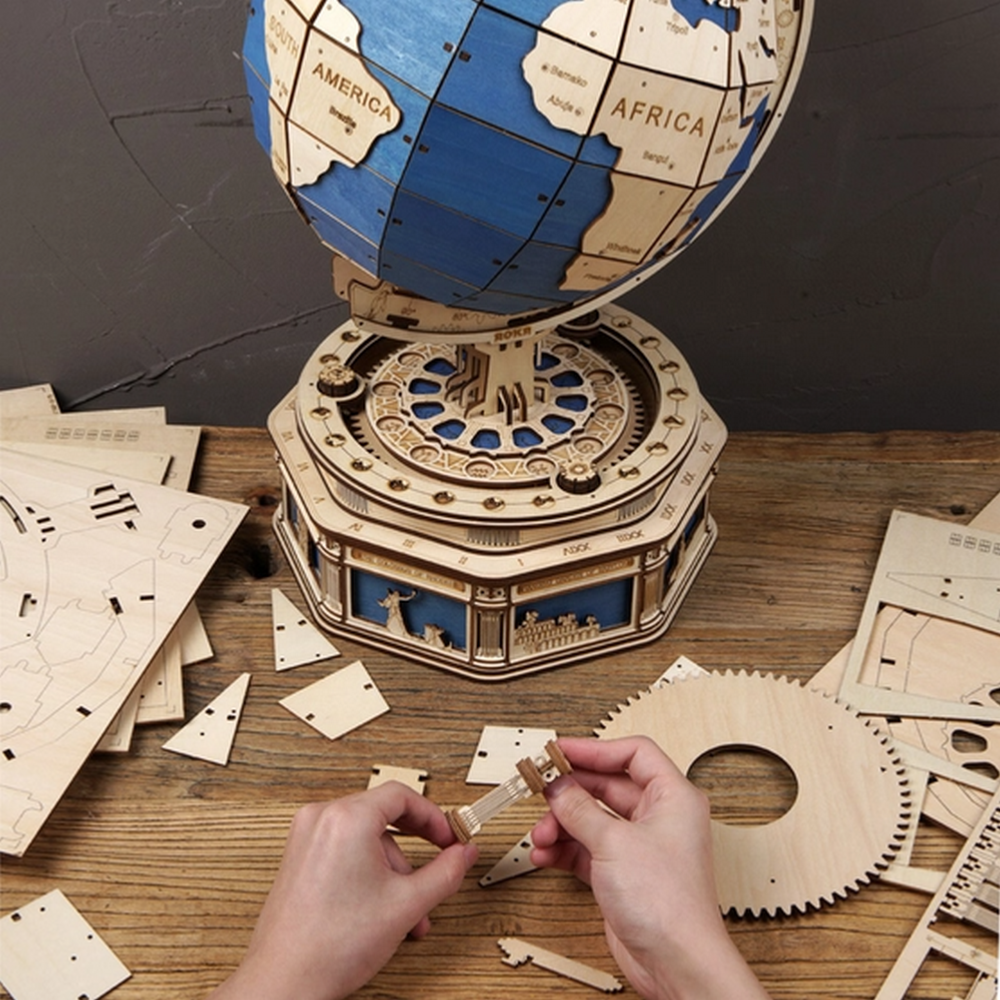 GLOBE MAQUETTE 3D MOBILE EN BOIS