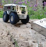 Maquette Métal Voiture Tout-terrain Sherp In 11.5m xx pièces Inox Inertiel Time For Machine
