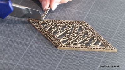 Tuto Décoration à suspendre en Dentelle de Carton - Réalisation des motifs 2