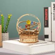 Kit Boîte à musique Système Solaire à fabriquer 16 cm Puzzle 3D Bois mécanisme à manivelle AMK51 84 pièces Rokr