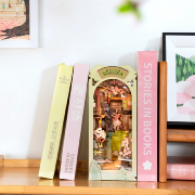 Kit Maquette Book Nook à fabriquer Falling Sakura 18x10x24 cm TGB05 Serre-livres Ruelle 3D miniature