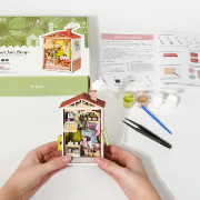 Kit Maquette Bois Ville miniature Boutique de Confitures Sweet Jam Shop 7.5x9x15 cm DS010 Rolife