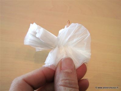 Tuto Fabrication Pompon sac plastique récup - Formation du pompon plissé 2
