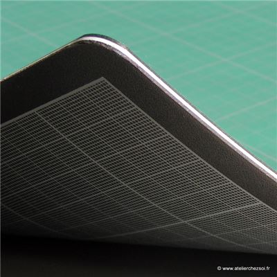 Tapis de coupe gradué en mm double face A4 vert et noir 22x30 cm Styl'up