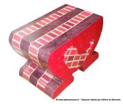 Le Tabouret en Carton Hoscar d'Hélène - Décoration papier népalais rouge
