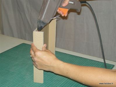 Tuto DIY Fiche pour fabriquer boite en carton - collage couvercle 2
