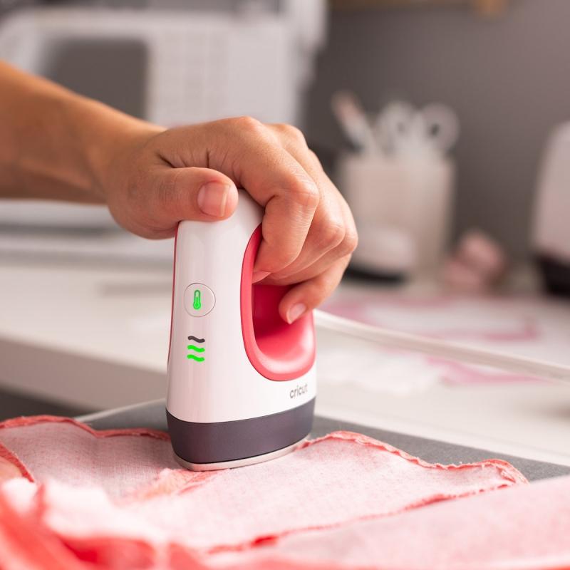 Presse à chaud EasyPress Mini 4,9x8,3 cm Cricut