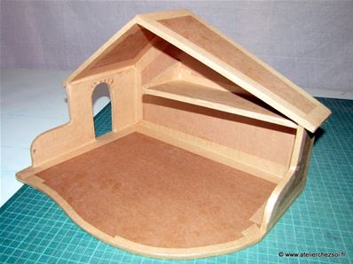 Tutoriel fabrication crèche en carton - kraftage de la crèche