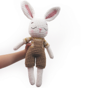 Kit Mon Ami Gurumi Lapin 35cm Peluche à créer au Crochet Graine créative