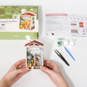 Kit Maquette Bois Ville miniature Boutique Primeur Morning Fruit Store 8.5x6.2x15.3 cm DS009 Rolife