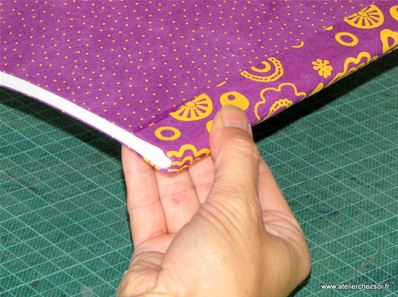 Tuto DIY cahier papier déco - décoration de la reliure 2