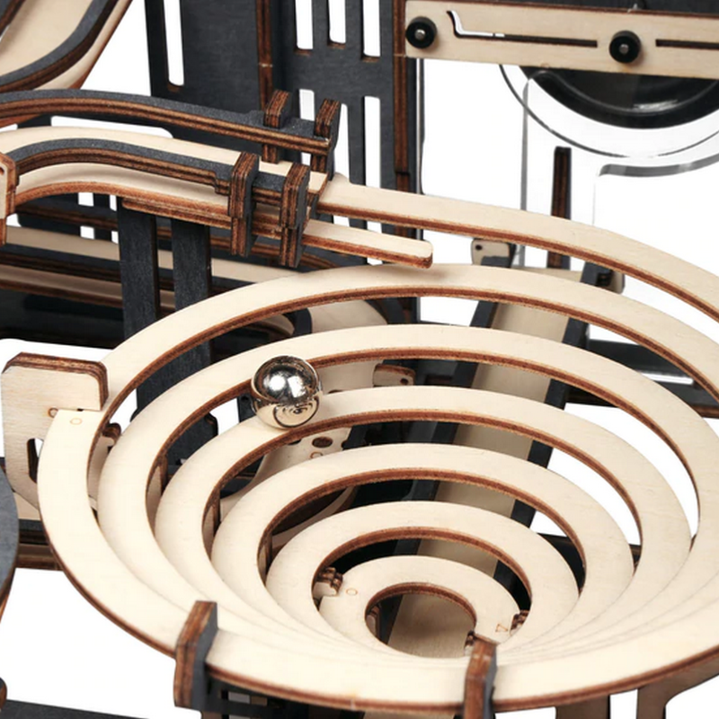 Maquette en bois : Circuit à billes spirale