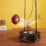 Maquette Bois Pendule Avion Rouge Puzzle 3D à Balancier Capitaine Sky Rokr