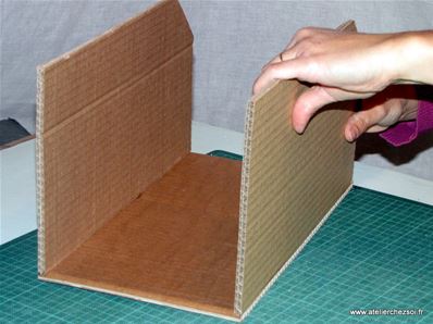 Tuto DIY Casier en carton - collage côté