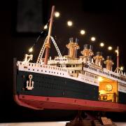 Kit Maquette 3D Bateau Lumineux 49x9xH18 cm TGL02 433 pièces Eternal Atlantic Voyager Création Set Puzzle Rolife