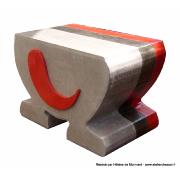 Tabouret en carton Hoscar par Hélène - Décoration papier lokta gris et rouge