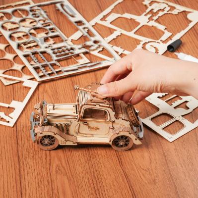 maquette voiture en bois a construire